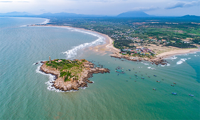 Kê Gà (Bình Thuận) sở hữu cung đường ven biển đẹp, đầy tiềm năng.