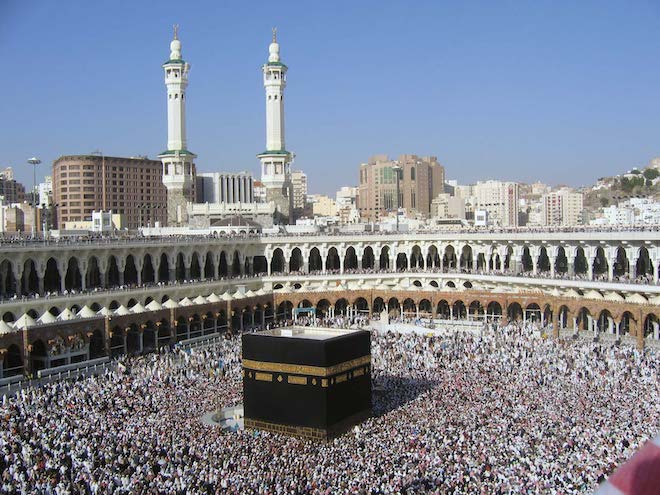 Các tín đồ Hồi giáo trên toàn thế giới mỗi năm một lần lại thực hiện lễ hành hương về thánh địa Mecca ở Ả Rập Saudi.
