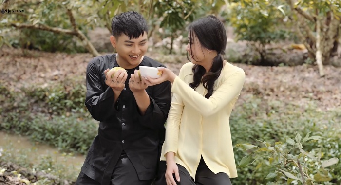 Mẹ ruột phủ nhận tin kết hôn, Hoài Lâm vẫn dành cho bạn gái mới loạt cử chỉ ngọt ngào - 4