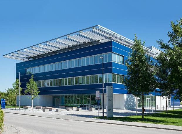 Trường đào tạo 151 ngành khác nhau, trọng điểm là các ngành về khoa học tự nhiên và khoa học kỹ thuật cũng như khoa học đời sống và y dược.