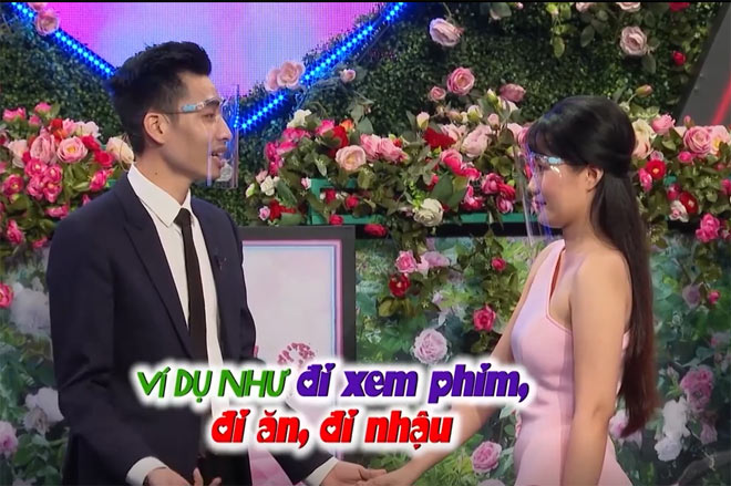 Gái xinh "cực mặn" tham gia hẹn hò khiến bạn trai "khốn đốn" - 9