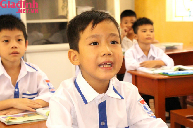 Cháu Trần Đình Tiến Đạt hiện đang học lớp 1C trường tiểu học Hồng Phúc, huyện Ninh Giang