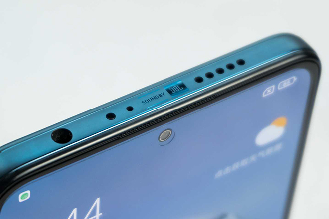 Cận cảnh chiếc smartphone đang được săn đón nhất của Xiaomi - 6