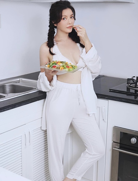 Lý Nhã Kỳ xác nhận lên chức Chủ tịch của “công ty” đình đám, nói 1 câu gây ngỡ ngàng - 3