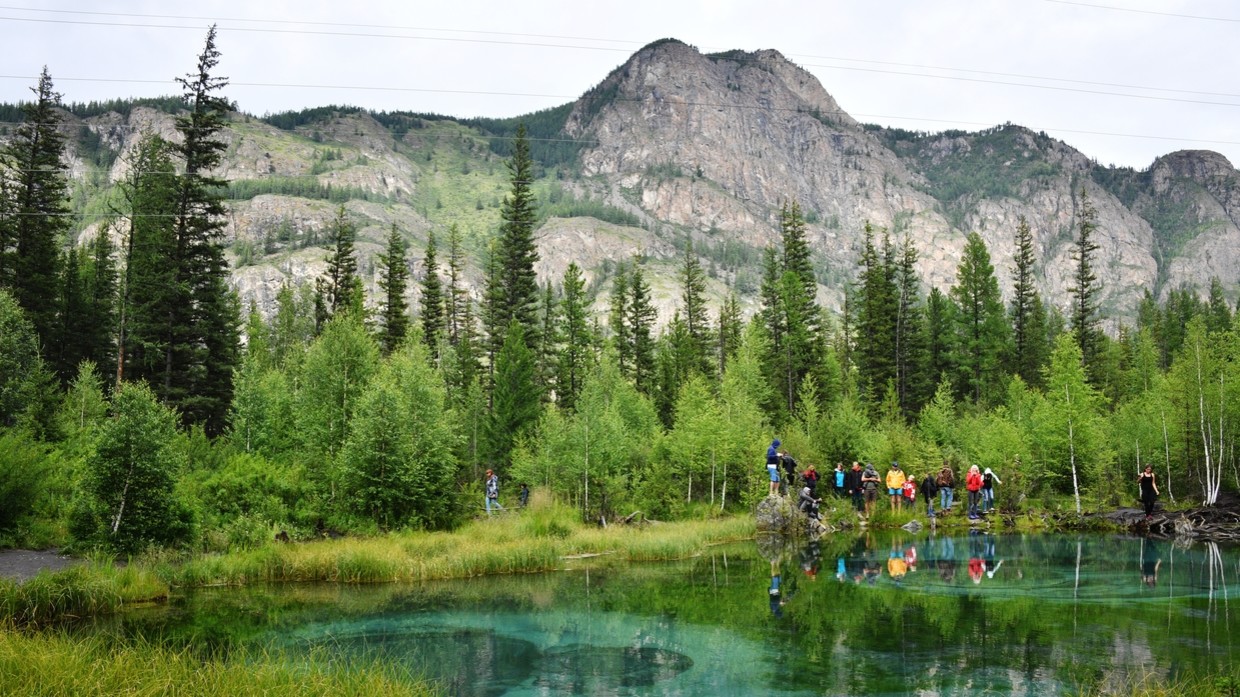 Cảnh thiên nhiên trên dãy Altai, Nga.