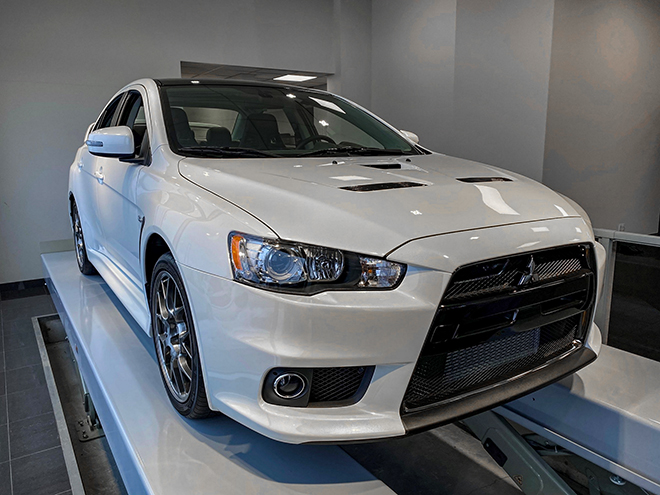 Xe thể thao Lancer EVO bản cuối cùng có giá gần 3 tỷ đồng - 3