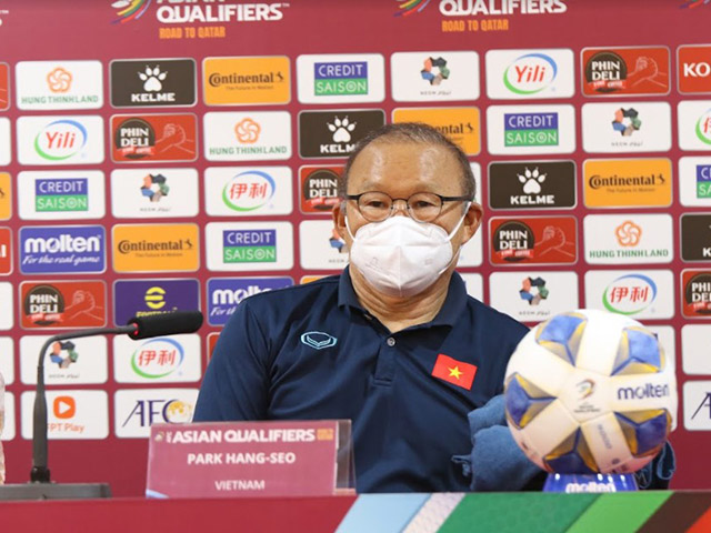 Bóng đá - Họp báo ĐT Việt Nam: Thầy Park khẳng định cầu thủ đã nỗ lực hết sức