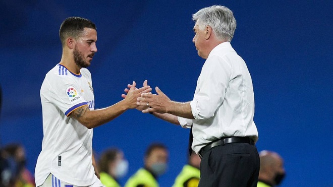 Hazard phải ngồi dự bị dưới thời Carlo Ancelotti