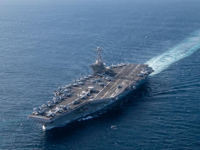 Thế giới - Điều gì khiến tàu sân bay hạt nhân Mỹ vừa ra khơi đã quay đầu chạy về khẩn cấp?