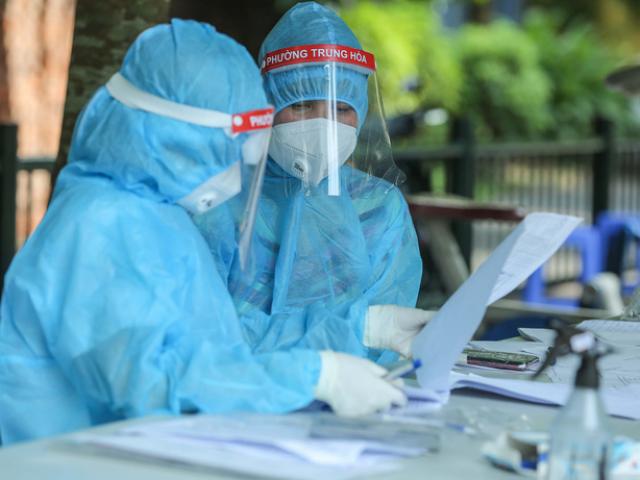 Tin tức trong ngày - Hà Nội thêm 165 ca dương tính với SARS-CoV-2, tăng 19 ca so với ngày trước đó