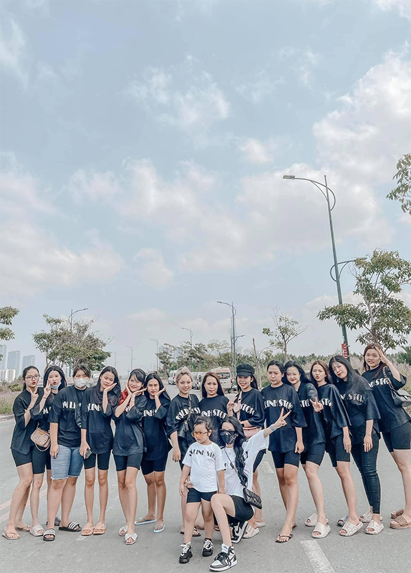 Đội ngũ nhân viên đầy nhiệt huyết tại Kim Linh Store