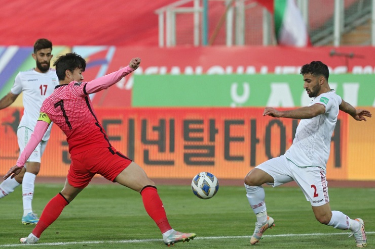 Iran và Hàn Quốc đang thể hiện sức mạnh vượt trội ở bảng A