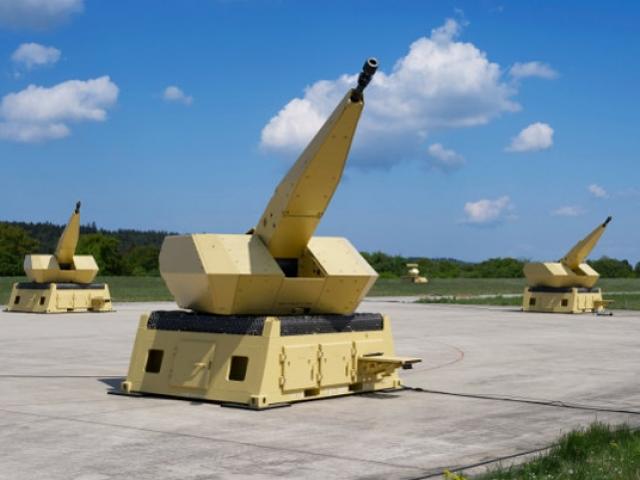 Media - Sức mạnh đáng kinh ngạc của tháp pháo phòng không đa năng của Đức