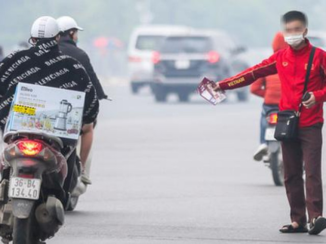 Video - Phe vé "khóc ròng" trước trận Việt Nam - Ả Rập Saudi vào tối nay