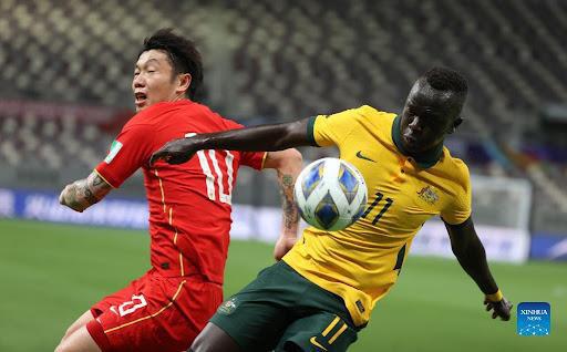 Mabil chơi cần cù nhưng chưa sắc bén trên hàng công