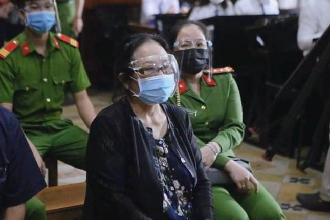 Bà Dương Thị Bạch Diệp tại phiên tòa ngày 16/11.