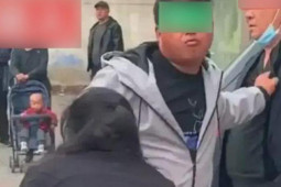 Người đàn ông ngoại tình bị vợ và cháu trai bắt tại trận, danh tính “tiểu tam” gây sốc tột độ