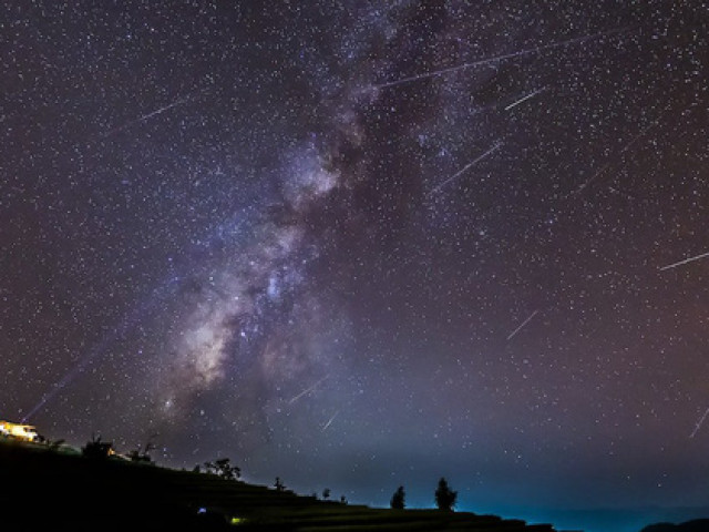 Tin tức trong ngày - Việt Nam đón đỉnh điểm mưa sao băng "sư tử trời" vào đêm nay