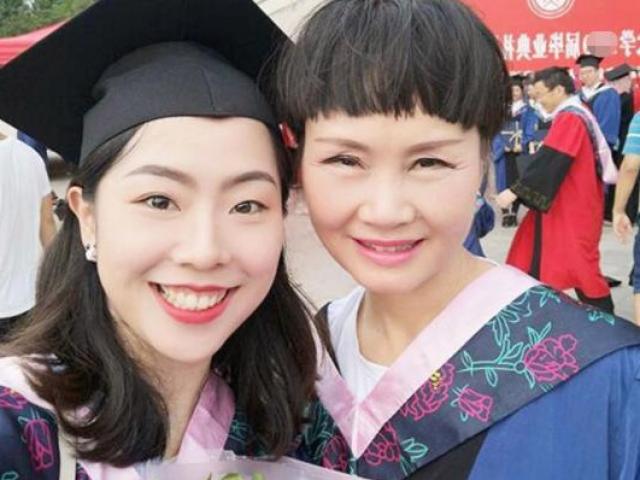 Giáo dục - du học - Bà mẹ 45 tuổi đậu vào trường ĐH hàng đầu Trung Quốc, trở thành niềm tự hào của con gái