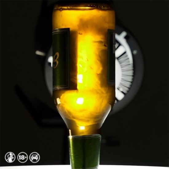 Lớp men bia sống cuộn tròn lắng đọng dưới đáy chai