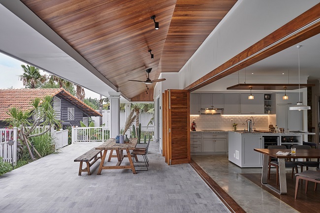 Không gian mở kết nối cuộc sống sinh hoạt của con người với thiên nhiên. (Ảnh: 717 Architects)
