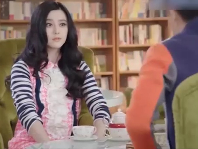 Cười 24H - Gái xinh tẩy trang xong khiến chàng trai quen trên mạng "chạy mất dép"