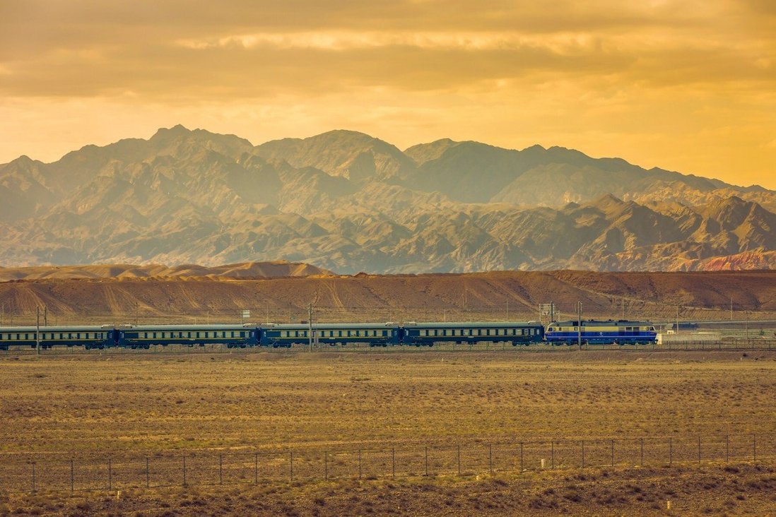 Tuyến đường sắt cao tốc dài nhất thế giới Urumqi – Lan Châu được Trung Quốc đầu tư “khủng” (ảnh: SCMP)