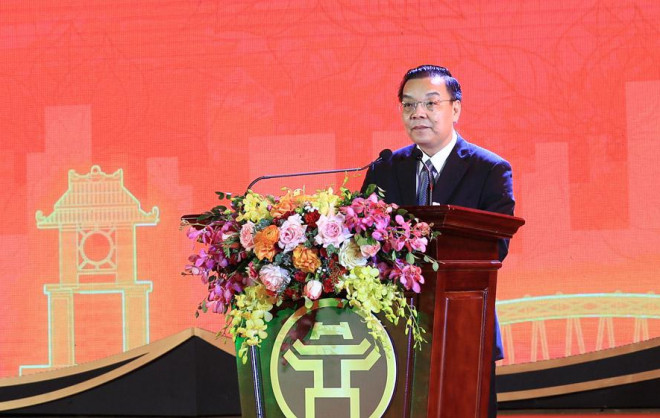 Chủ tịch UBND thành phố Chu Ngọc Anh phát biểu tại lễ tuyên dương.