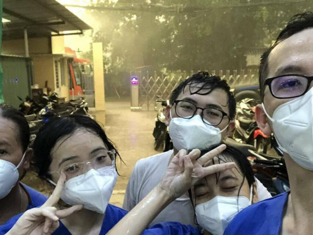 Tin tức trong ngày - Thầy trò trường Y "xung trận" vào Nam chống dịch, chuyện bây giờ mới kể