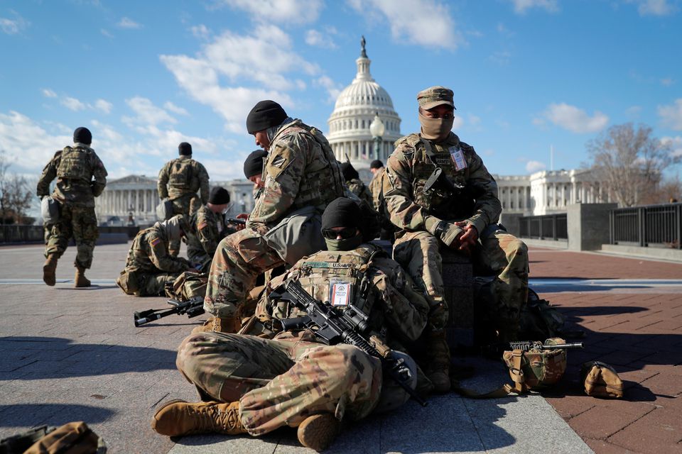 Không chỉ với binh sĩ, các hình phạt cũng áp dụng với cả lực lượng Vệ binh quốc gia Mỹ. Ảnh minh họa: Reuters