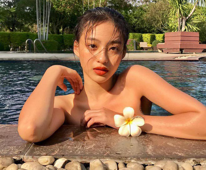 Dương Minh Ngọc may mắn lọt vào danh sách những gương mặt đẹp nhất thế giới năm 2020.