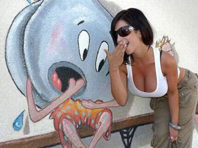 Tranh vui - Cười ngất với những hình ảnh khó đỡ của các cô nàng nghịch ngợm