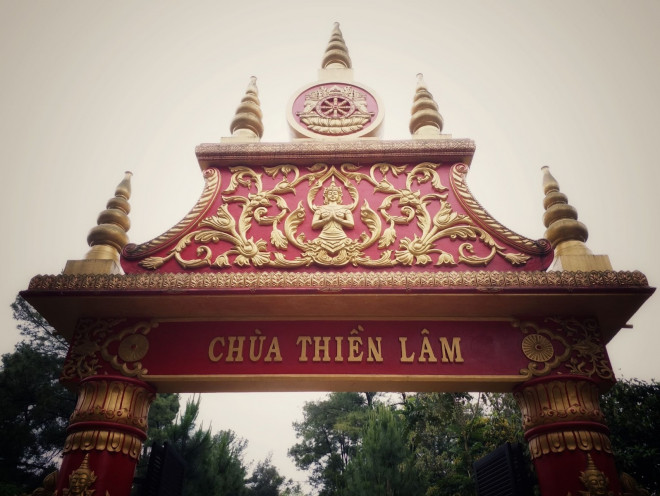 Phút thảnh thơi ở ngôi chùa “vàng” xứ Huế - 3