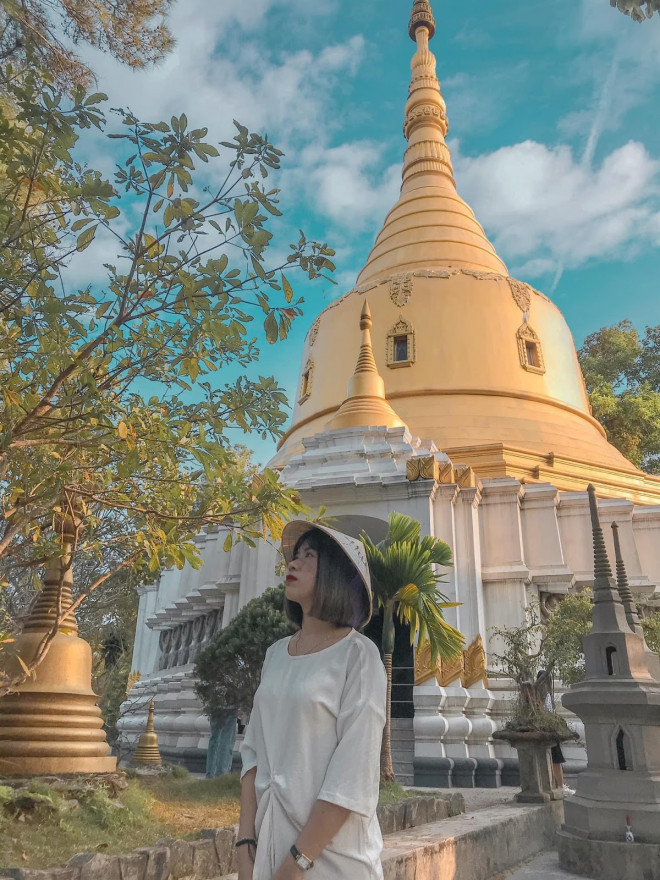 Phút thảnh thơi ở ngôi chùa “vàng” xứ Huế - 4