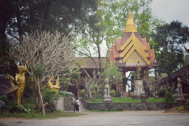 Phút thảnh thơi ở ngôi chùa “vàng” xứ Huế - 13