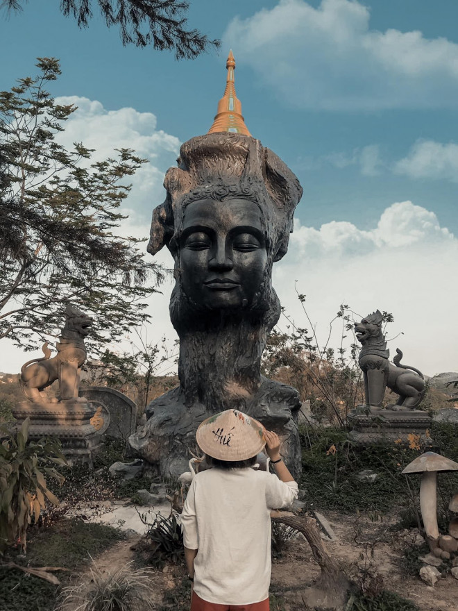 Phút thảnh thơi ở ngôi chùa “vàng” xứ Huế - 17