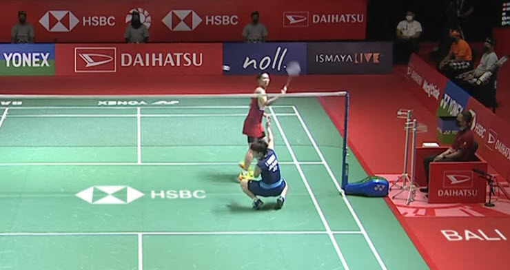 Tình huống ghi điểm hiếm có trong cầu lông xuất hiện ở giải Indonesia Masters 2021
