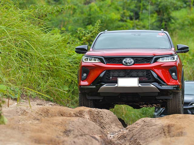 Ô tô - Giá xe Toyota Fortuner lăn bánh tháng 11/2021, gói ưu đãi hơn 19 triệu đồng