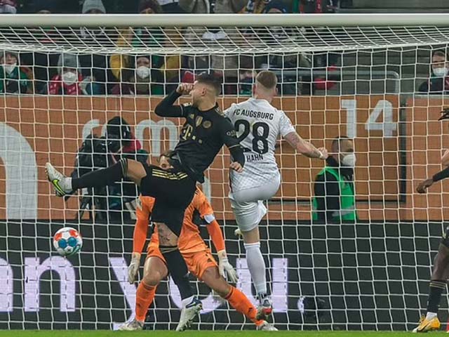 Bóng đá - Video bóng đá Augsburg - Bayern Munich: Phủ đầu gây choáng, hiệp 2 bất lực (Vòng 12 Bundesliga)