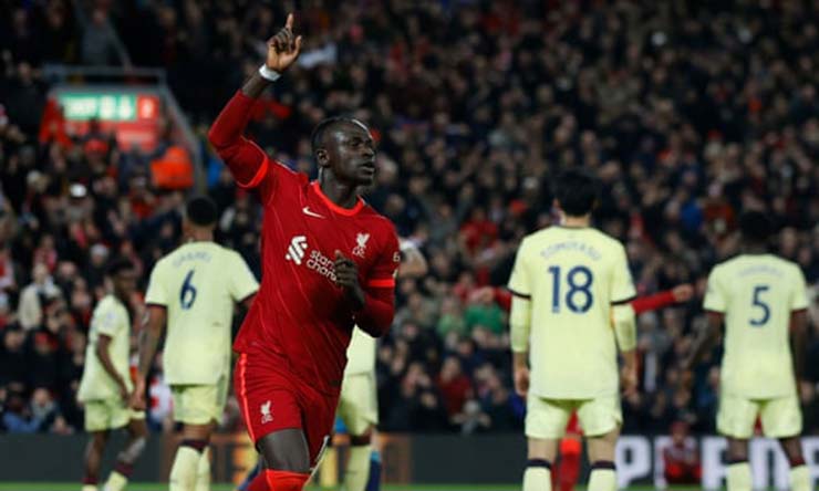 Liverpool vượt lên vị trí nhì bảng sau khi hạ Arsenal còn West Ham thua Wolves