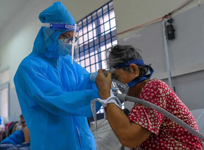 Điều trị bệnh nhân COVID-19