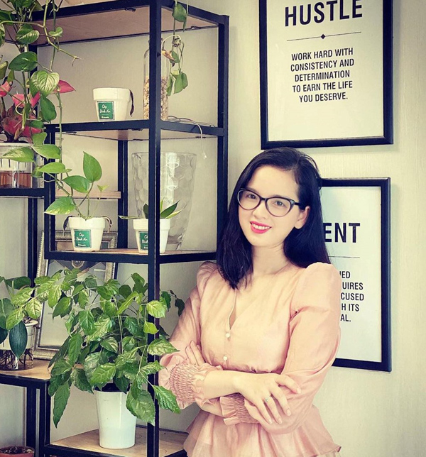 Chị Trần Việt Oanh