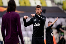 MU đấu Villarreal Cúp C1: Carrick tạm quyền, "Quỷ đỏ" nguy cơ mất quyền tự quyết