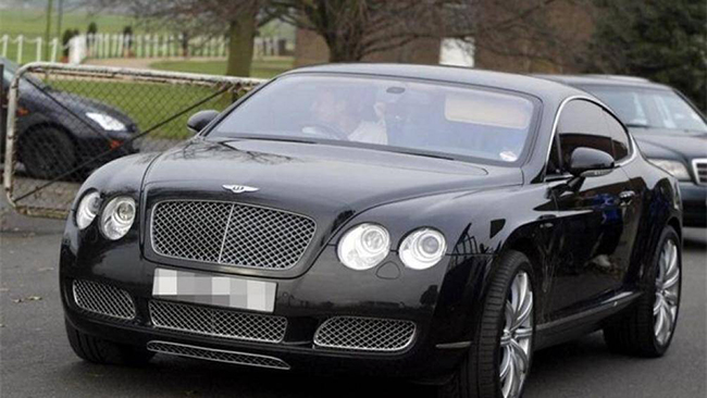 Tiêu biểu có thể kể đến như chiếc Rolls-Royce Wraith (340.000 USD), Bentley Continental GT (216.942 USD), Bentley Bentayga (176.266 USD)
