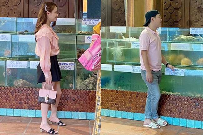 Cặp vợ chồng nổi tiếng thường xuyên bị fan bắt gặp khi đi mua sắm. Hình ảnh đời thường giản dị của Trường Giang - Nhã Phương khiến fan rất thích thú. 
