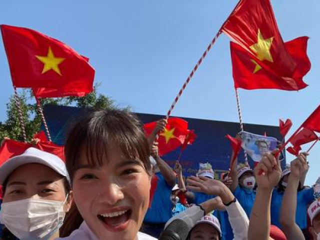 Bạn trẻ - Cuộc sống - MC Mai Trang kể hậu trường thú vị khi dẫn chung kết Olympia tại điểm cầu Quảng Ninh