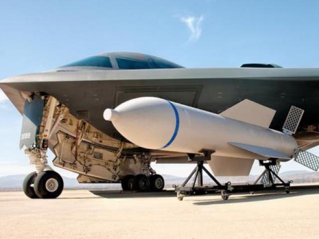 Media - Sức mạnh khủng khiếp từ 'sát thủ boong ke' lừng danh thế giới của Mỹ