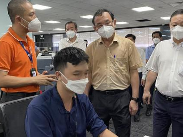 Tin tức trong ngày - Bí thư Nguyễn Văn Nên làm trưởng đoàn kiểm tra công tác phòng, chống dịch ở Thủ Đức