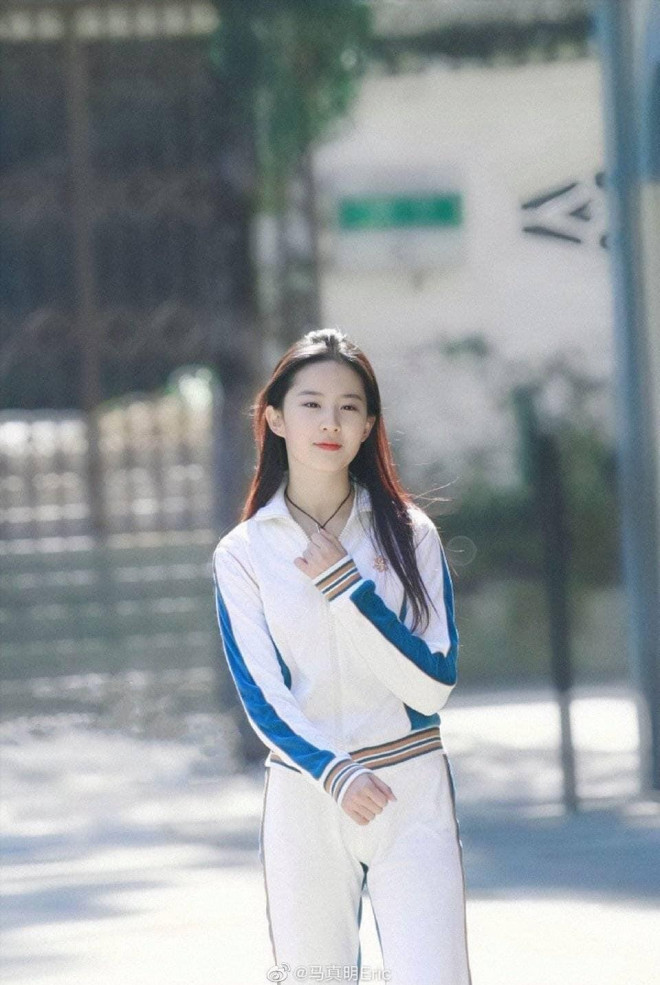 Loạt hình thanh thuần chứng minh nhan sắc 'thần tiên tỷ tỷ' của Lưu Diệc Phi năm 17 tuổi - 10