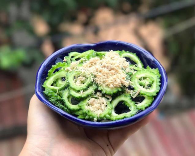 Lạ kì mâm cơm toàn món thân quen lại khiến hội chị em chia làm 2 phe: Người nghiền ăn bao nhiêu cũng không đủ, người thì nhất định không chịu ăn - 8
